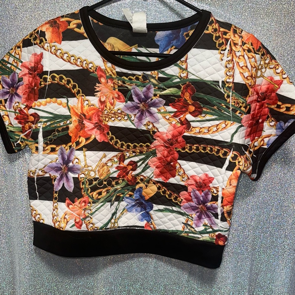 Floral Chain Print Quilted Crop Top